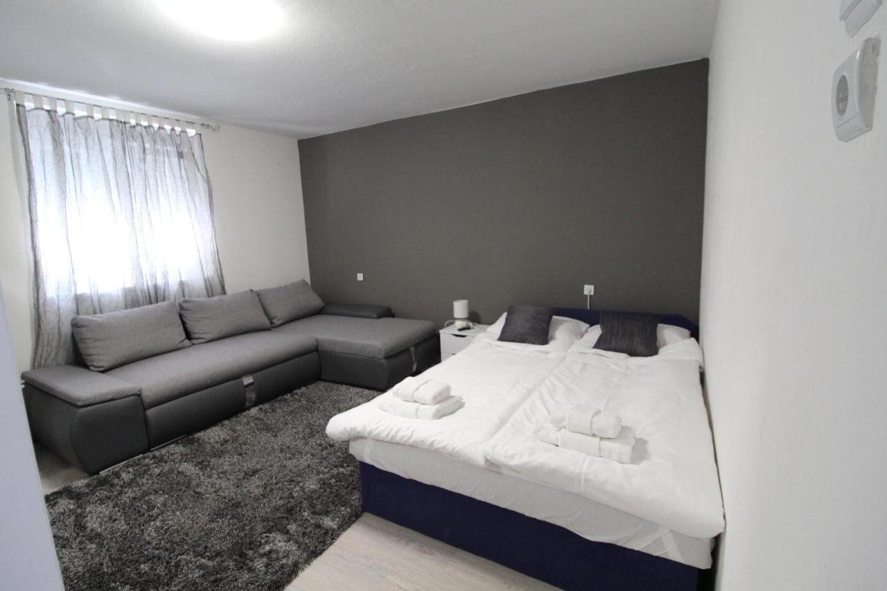 Apartment Matijas, 3 Bedroom Apt With Terrace And Parking Сплит Экстерьер фото